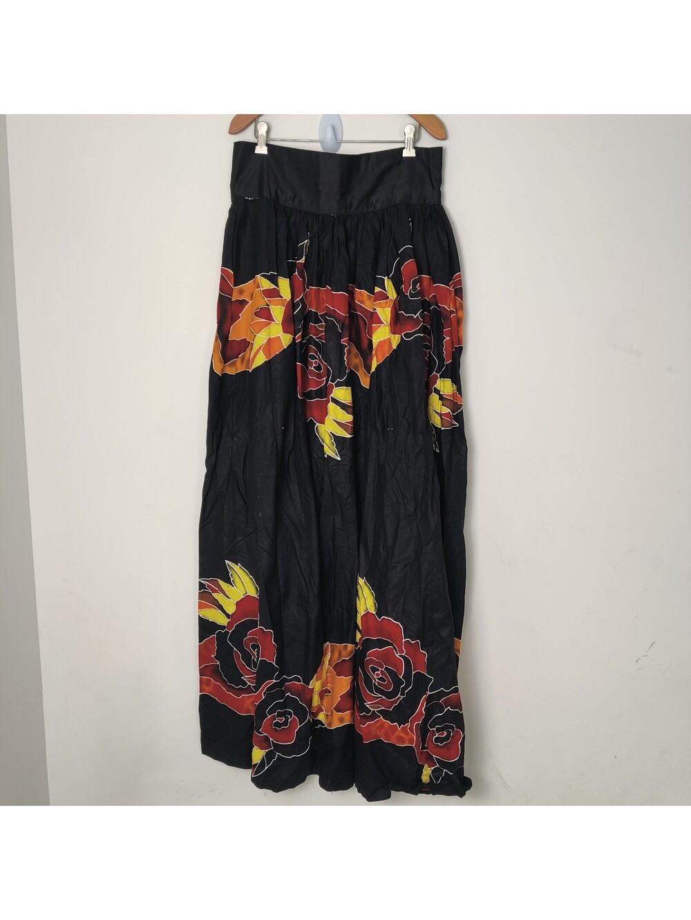 Vintage Black Bold Floral Batik Abstract Rose High Rise Tiered Maxi Skirt M/L